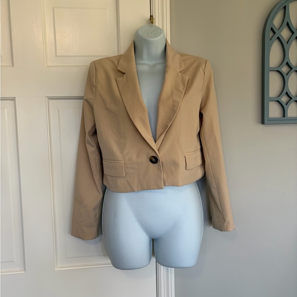 Joie Jackets & Blazers - Joie Cropped Tan Blazer Jacket